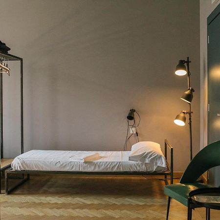 Casabase Hostel Милано Екстериор снимка